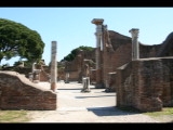 07051 ostia - regio i - insula xii - terme del foro (i,xii,6) - frigidarium (6) - bli ri osten.jpg